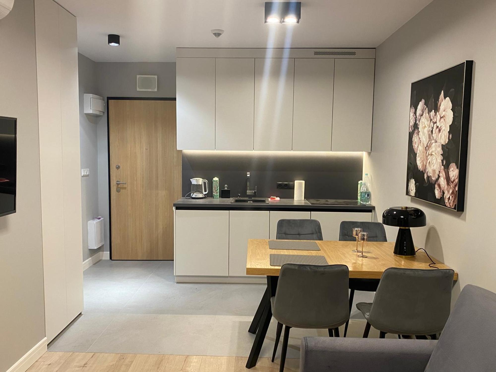 Wiktoryn 6 Piekne Nowe Apartamenty Z Duzymi Balkonami Варшава Экстерьер фото