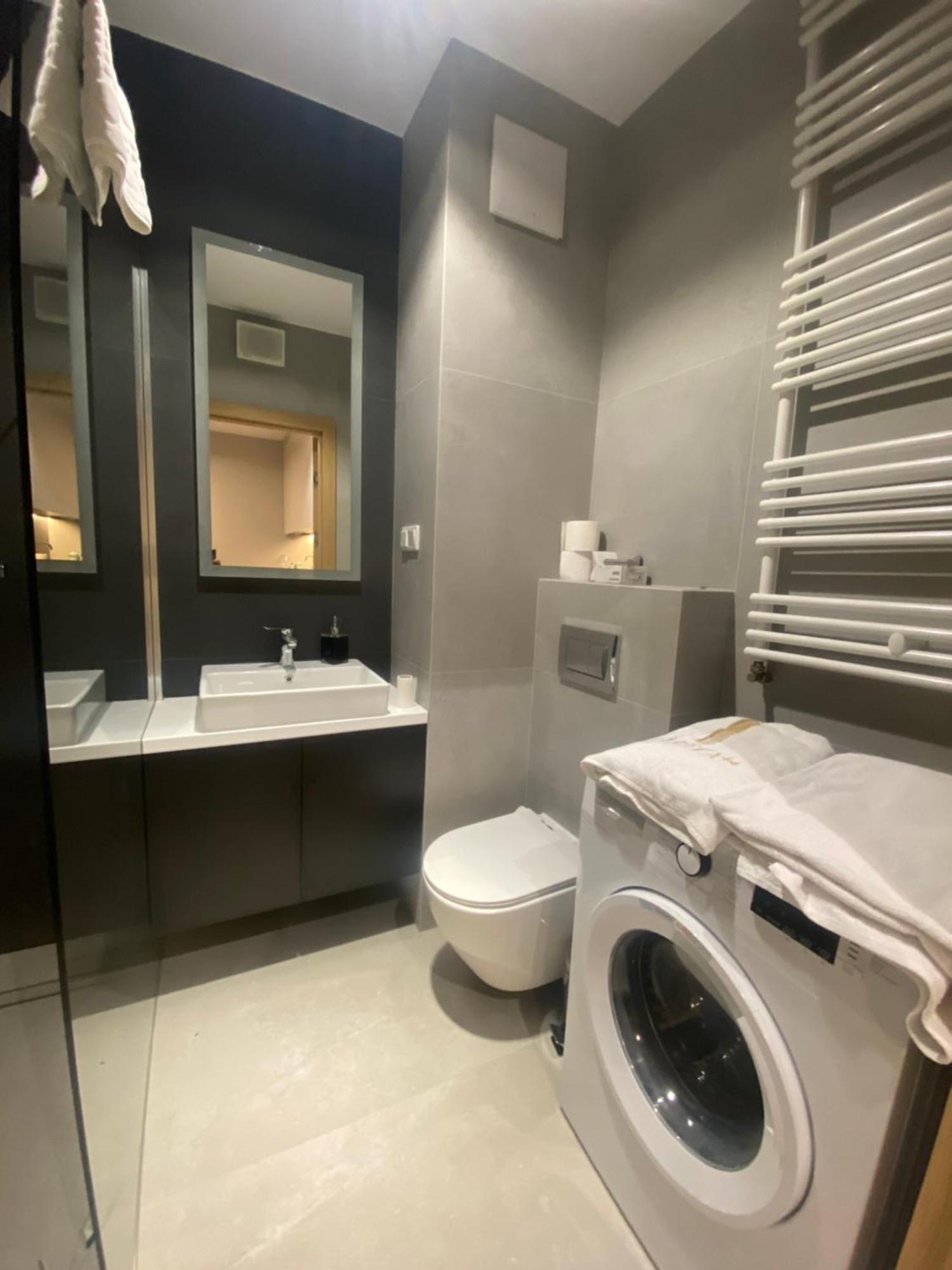 Wiktoryn 6 Piekne Nowe Apartamenty Z Duzymi Balkonami Варшава Экстерьер фото